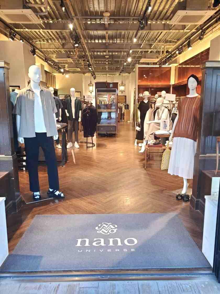 nano・universe りんくう プレミアム・アウトレット シーサイド店の制服1