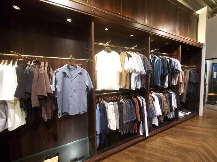 nano・universe りんくう プレミアム・アウトレット シーサイド店の制服4