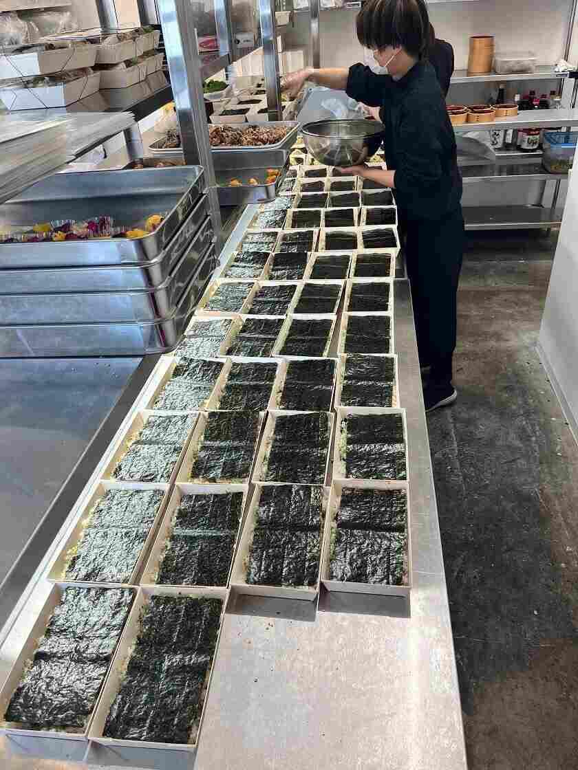 白島セントラルキッチンの制服1