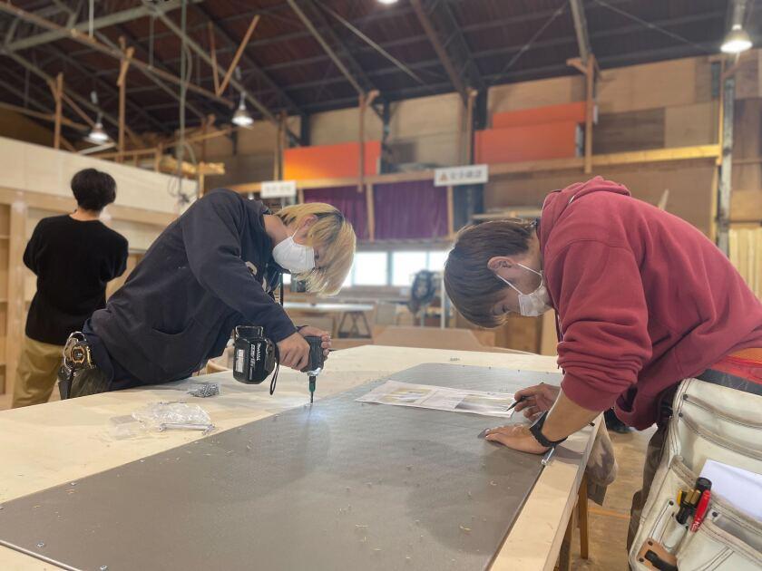 株式会社デフォルメの制服2