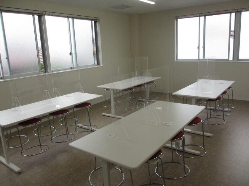 三共工業株式会社の制服4