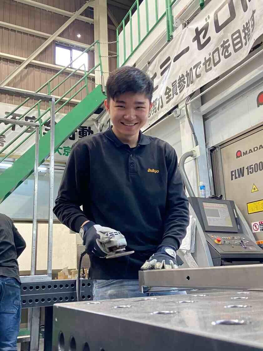 株式会社大京精研の制服1