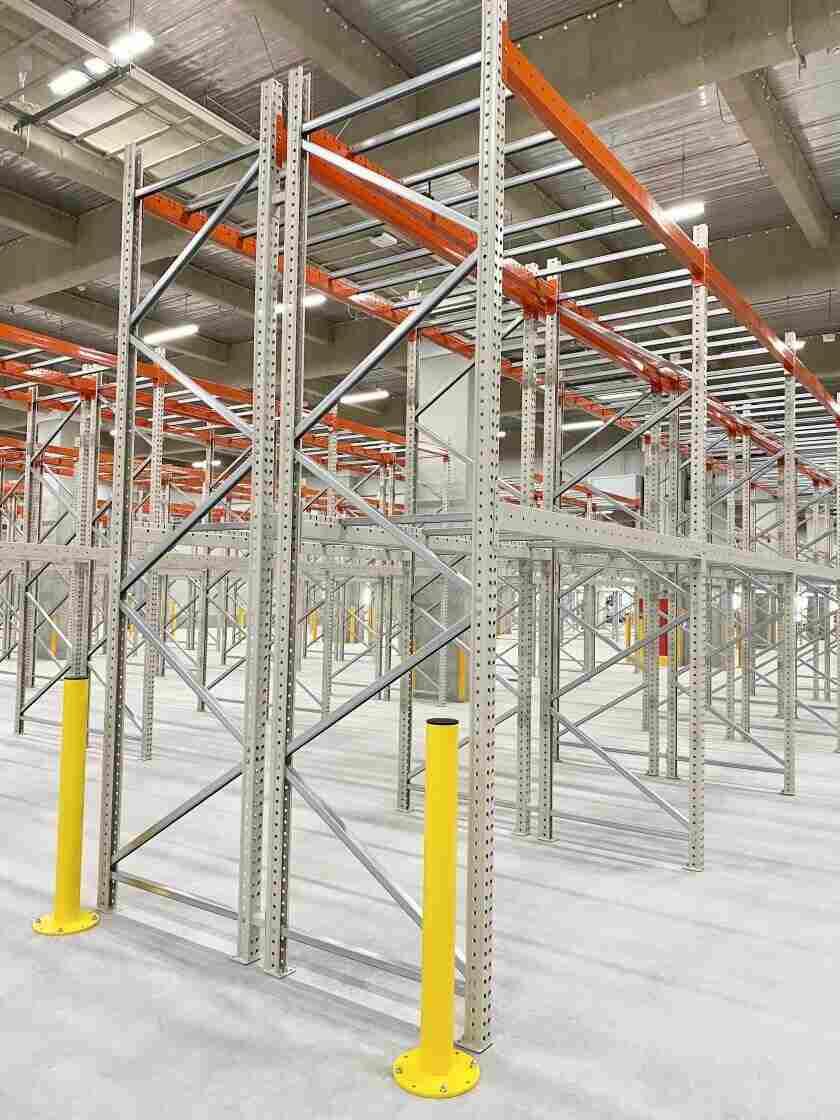 新三興物流株式会社 採用窓口の制服9