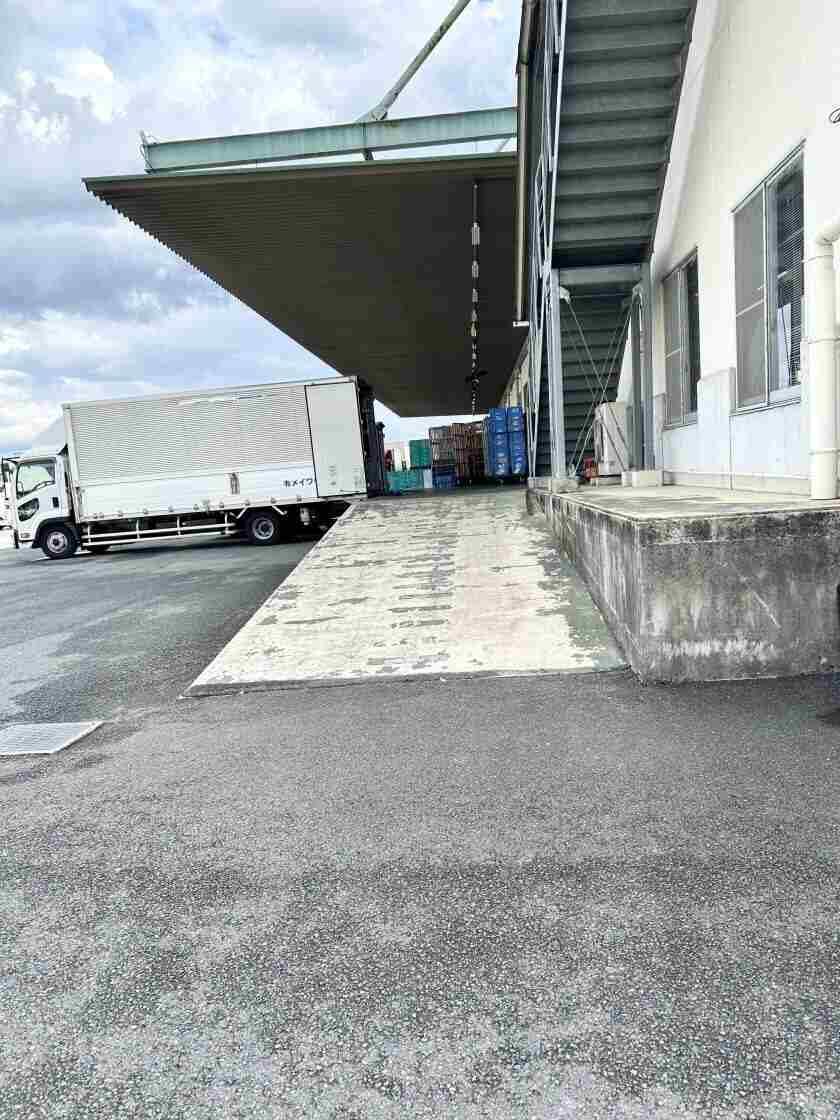 新三興物流株式会社 茨木センターの制服3