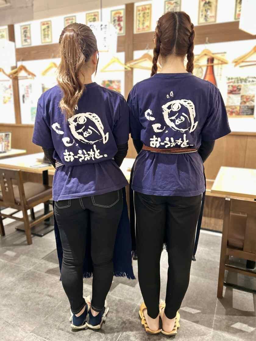 南港ATC海鮮食堂 おーうえすとの制服2