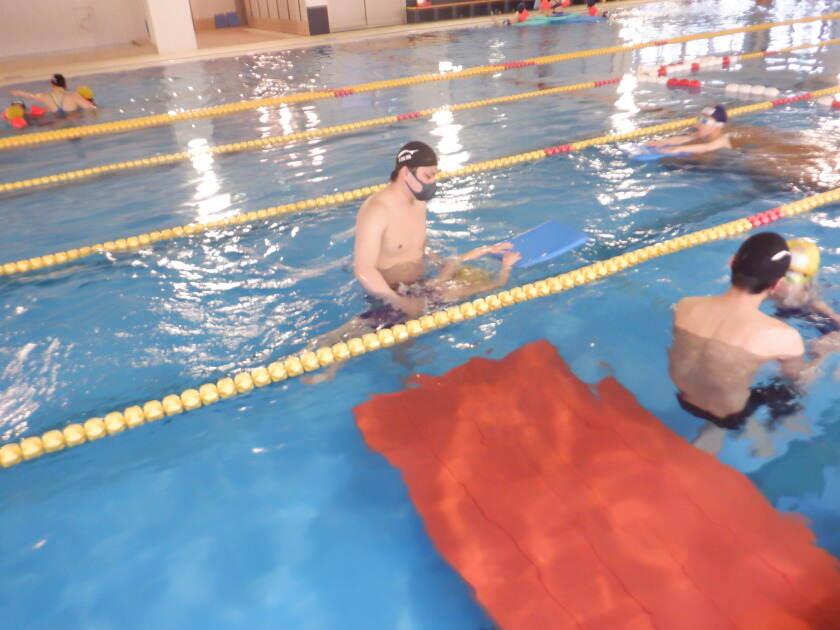 イトマンスイミングスクール京都校の制服3