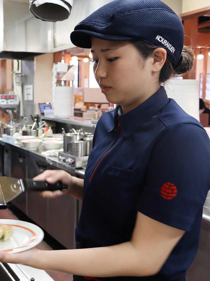 幸楽苑 君津店の制服1
