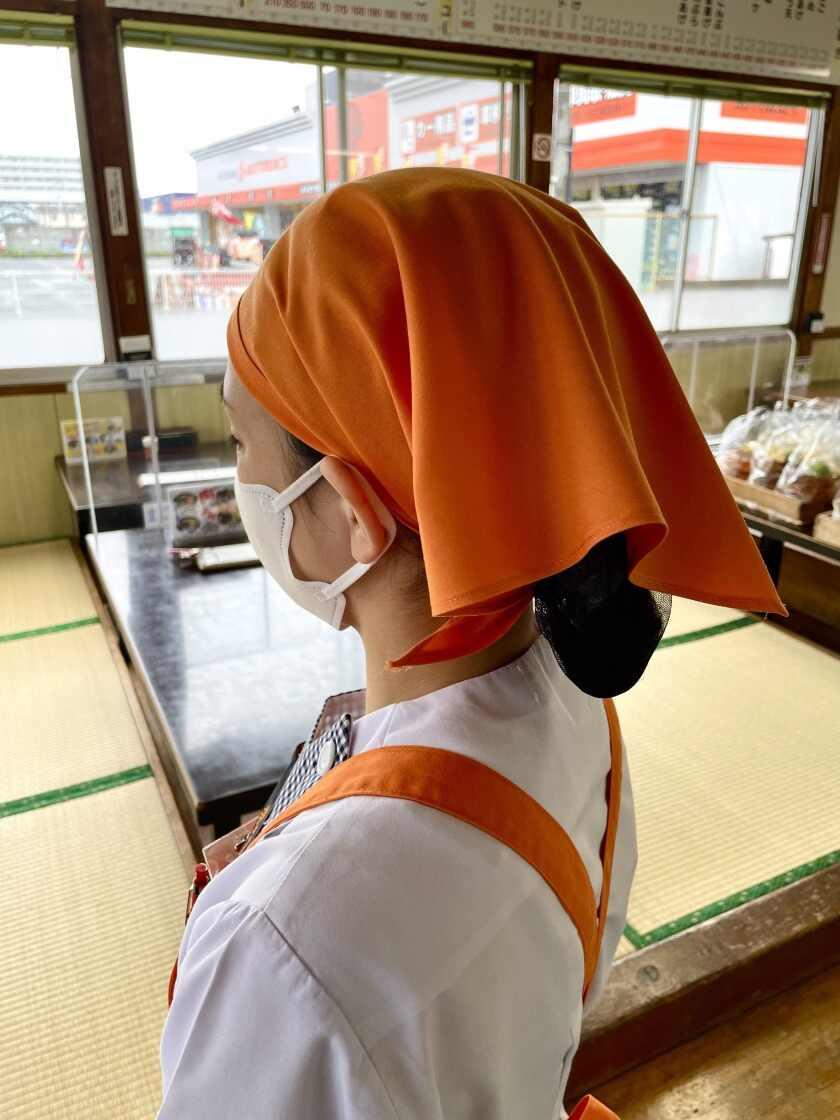 牧のうどん 伊万里店の制服2