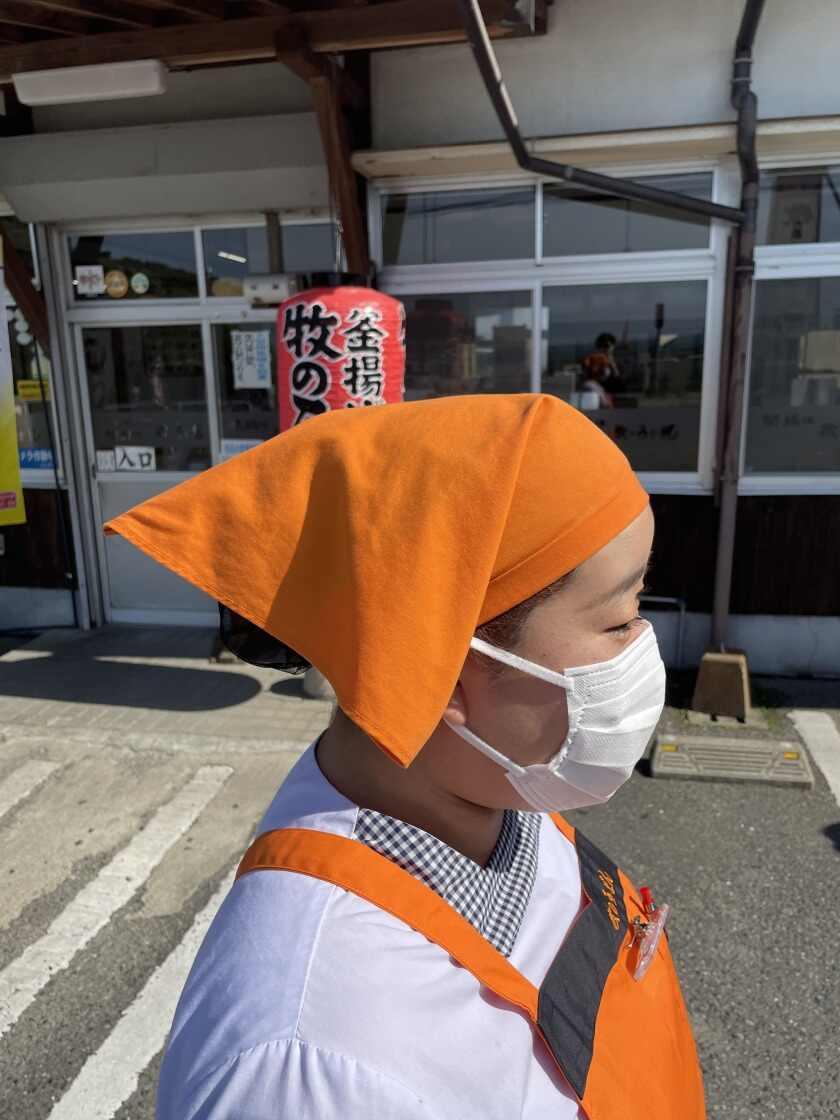 牧のうどん 大野城店の制服2