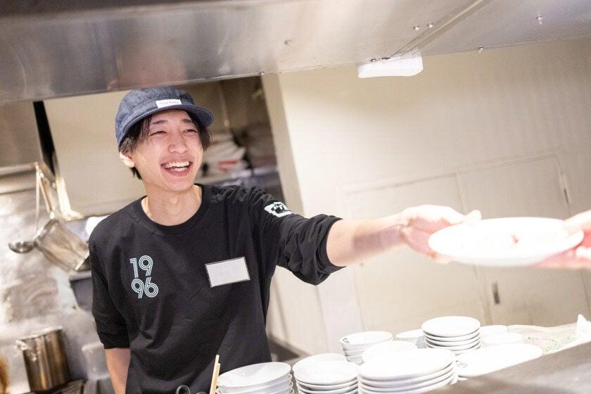 株式会社だるま.の制服2