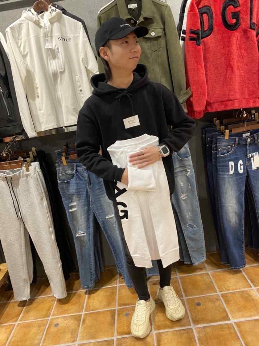 DayGLORYイオンモール広島府中の制服1