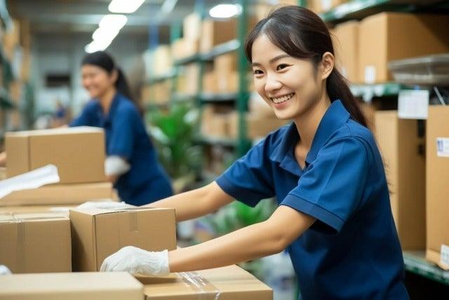 \軽作業/重量物なしでカ~ンタン◎ラベル貼りがメイン作業!(軽作業・物流、神戸市中央区)のイメージ画像