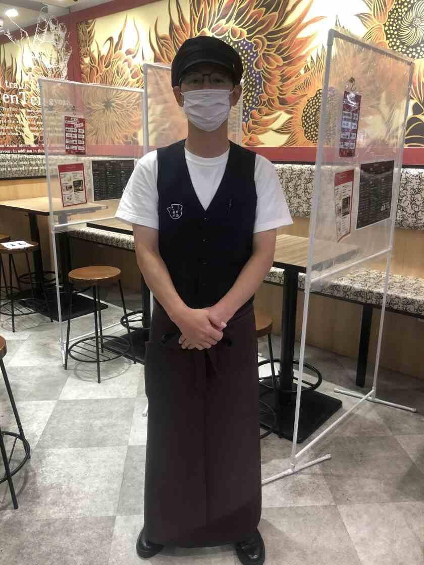 点天バル 新大阪店 の制服1