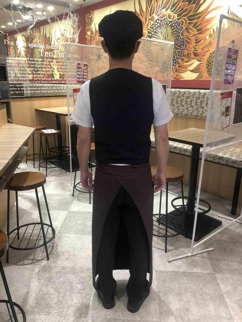 点天バル 新大阪店 の制服2