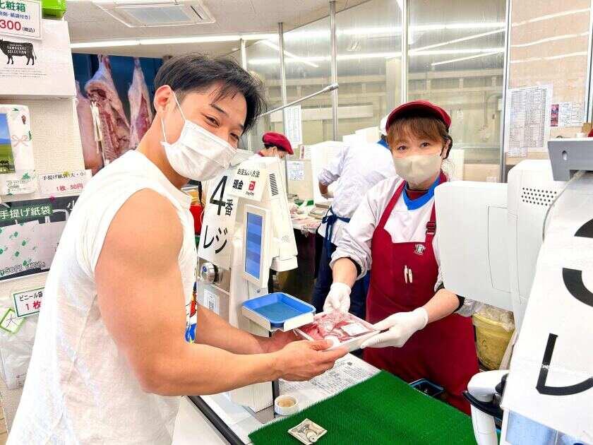 山垣畜産本店の制服1