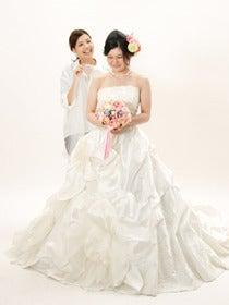 スタジオアンジュール なんばOCAT店の制服1