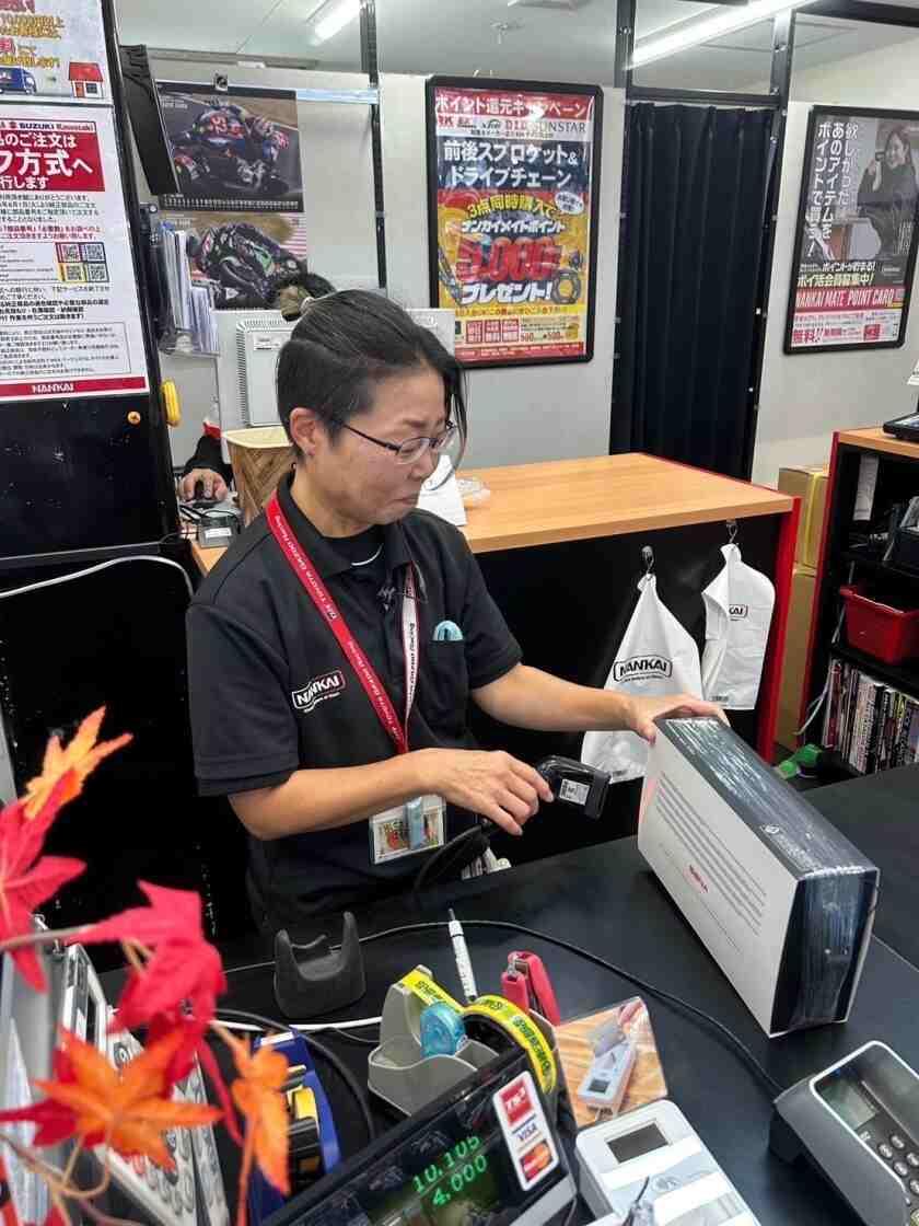 南海部品株式会社の制服3