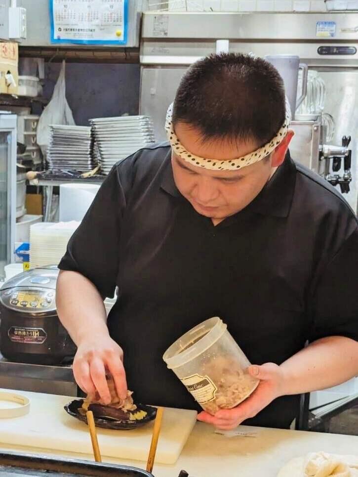 とっつぁん 天六店の制服4