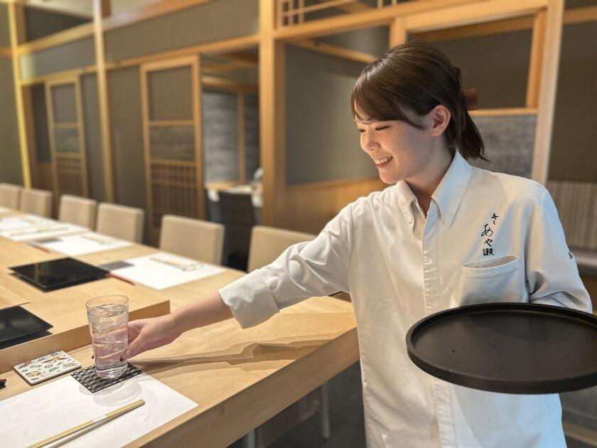 鮨処 たけ原の制服7