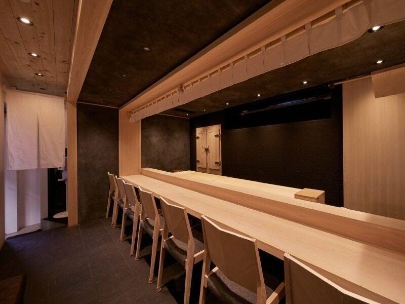 鮨処 たけ原の制服2