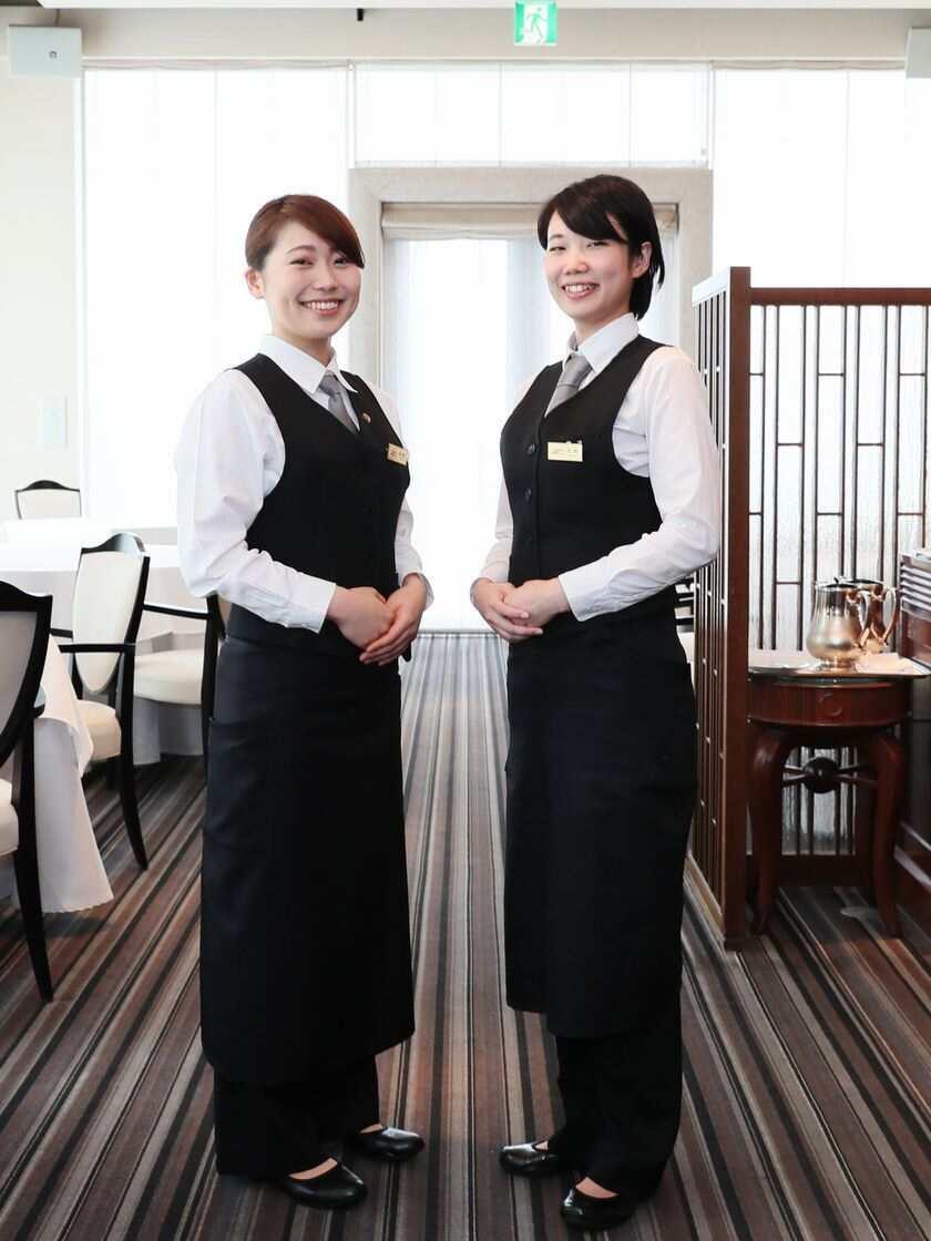 ホテル ラ・スイート神戸ハーバーランドの制服1