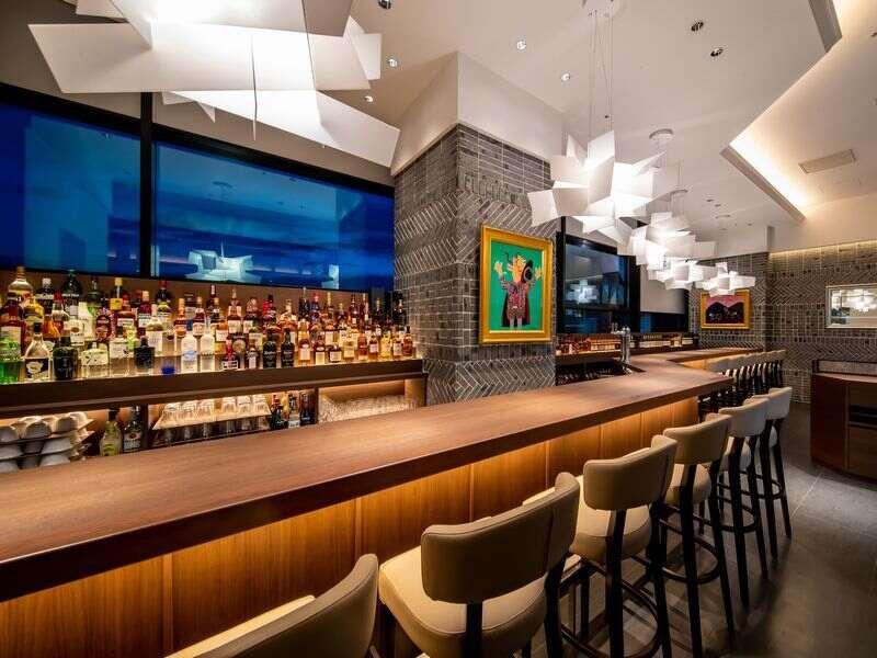 ラウンジ&バー グラン・ブルー 伊丹空港店の仕事画像2