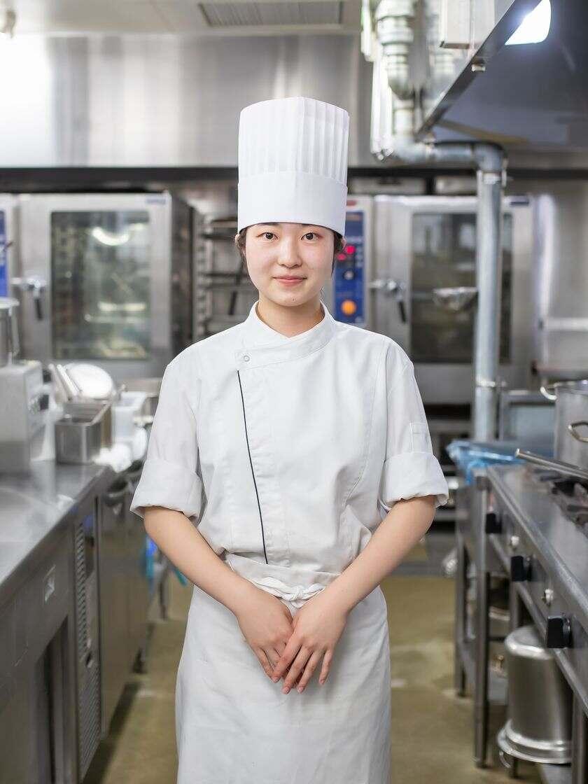 ラウンジ&バー グラン・ブルー 伊丹空港店の制服1