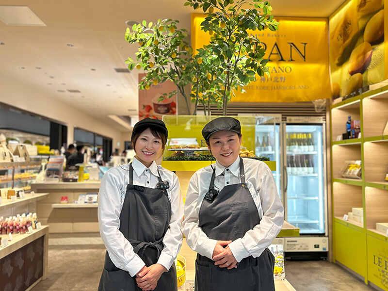 スイーツ&ベーカリール・パン神戸北野 関西国際空港店の仕事画像1