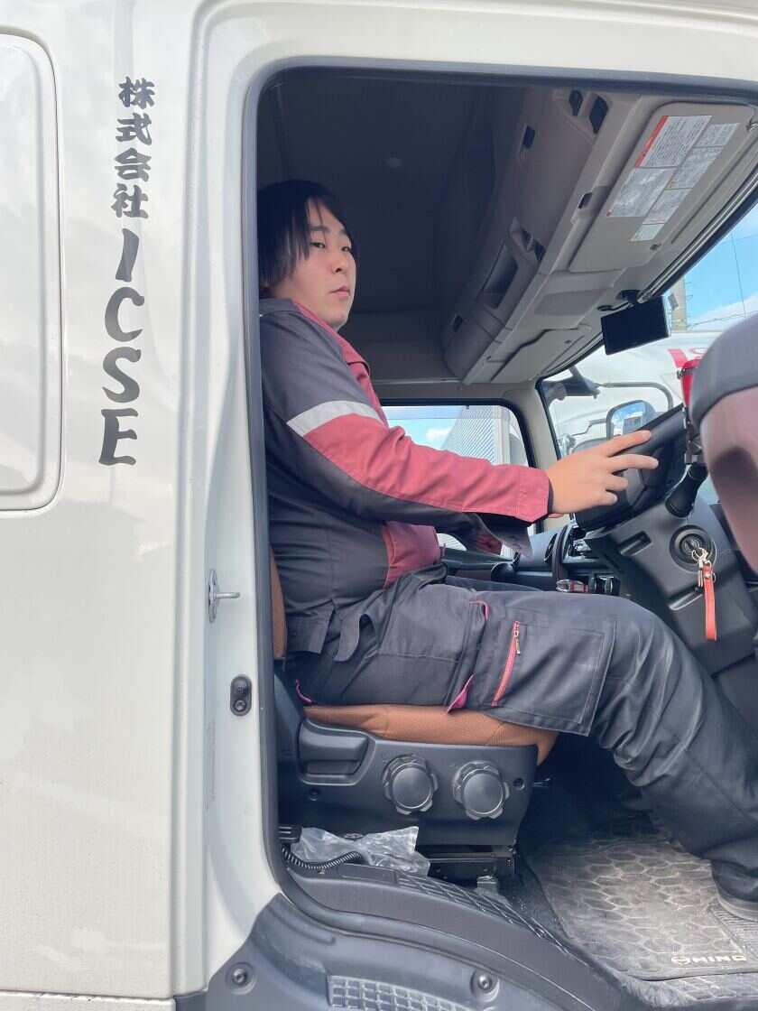 株式会社ICSEの制服2