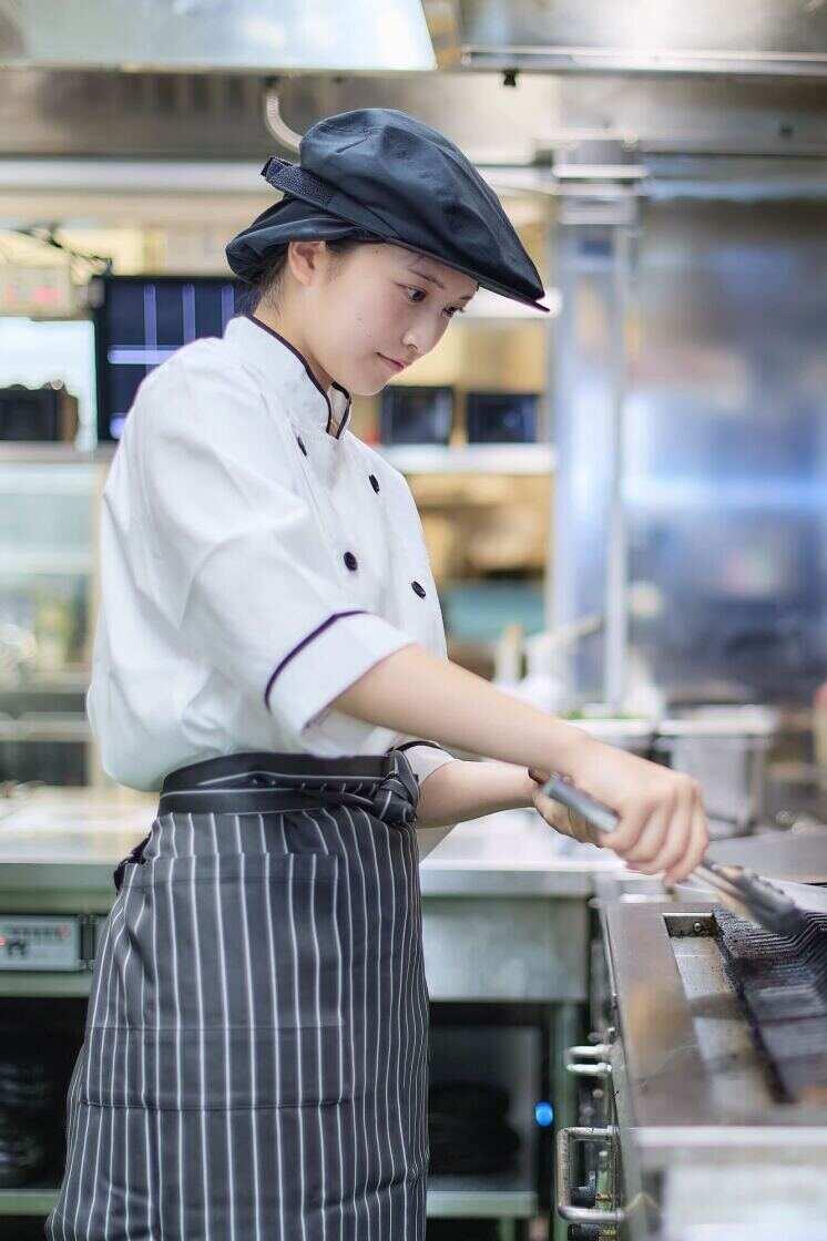 ビッグボーイ 葛飾奥戸店の制服3