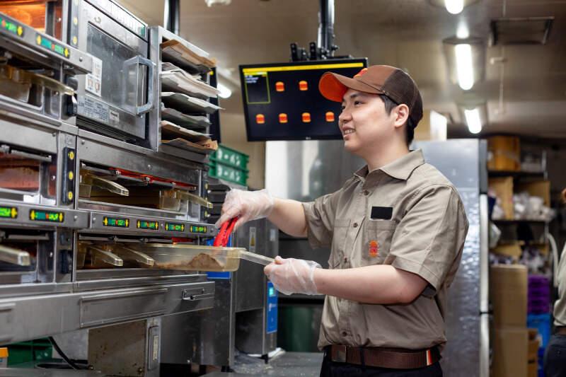 バーガーキング 御堂筋本町店の仕事画像3