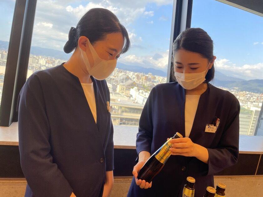 京都和久傳(きょうとわくでん) ジェイアール京都伊勢丹の制服4