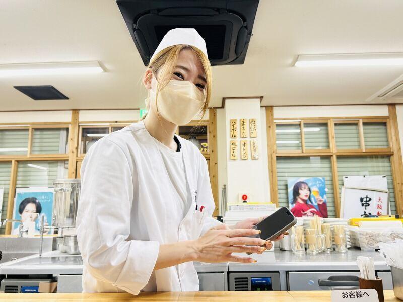 串かつおうじ なんば千日前店の仕事画像2