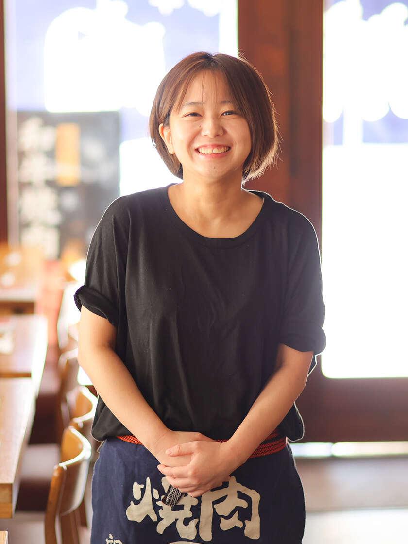 牛たん大好き焼肉はっぴぃ 人形町店の制服1