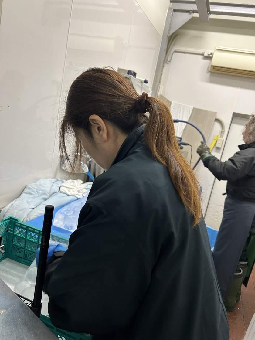 恩地製氷株式会社の制服7