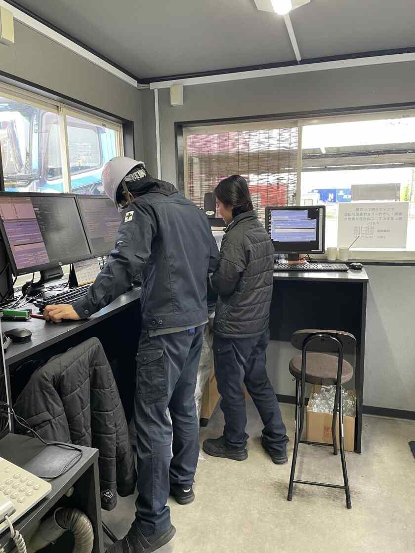 株式会社アイトスの制服4