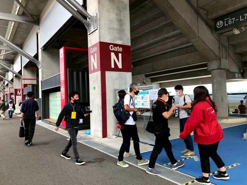 株式会社NATiON.の制服3