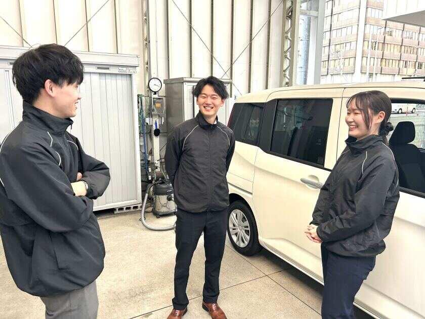 トヨタレンタカー 南森町店の制服4