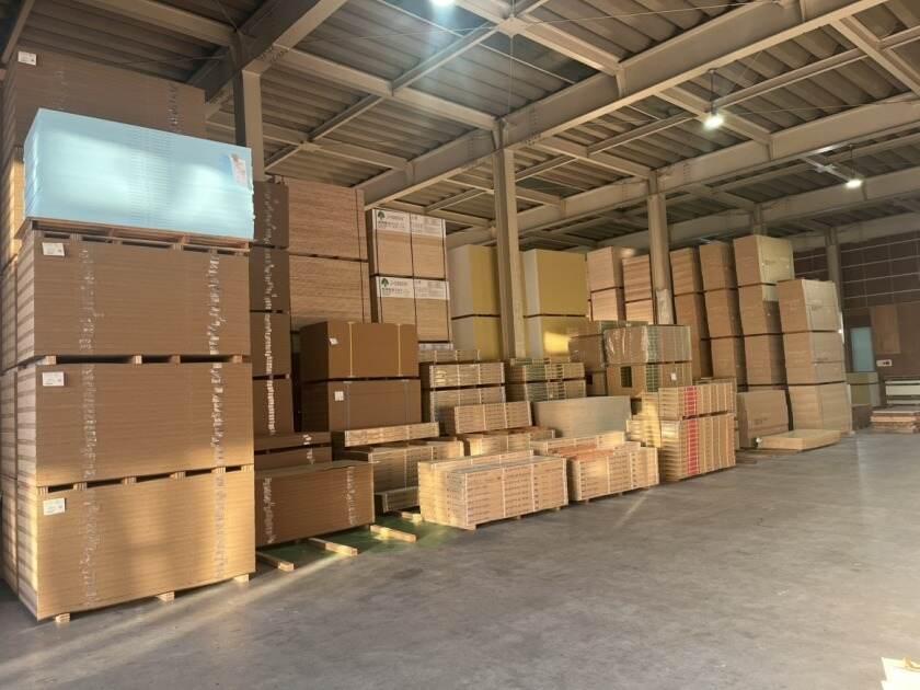 ジャパン建材株式会社 新潟営業所の制服6