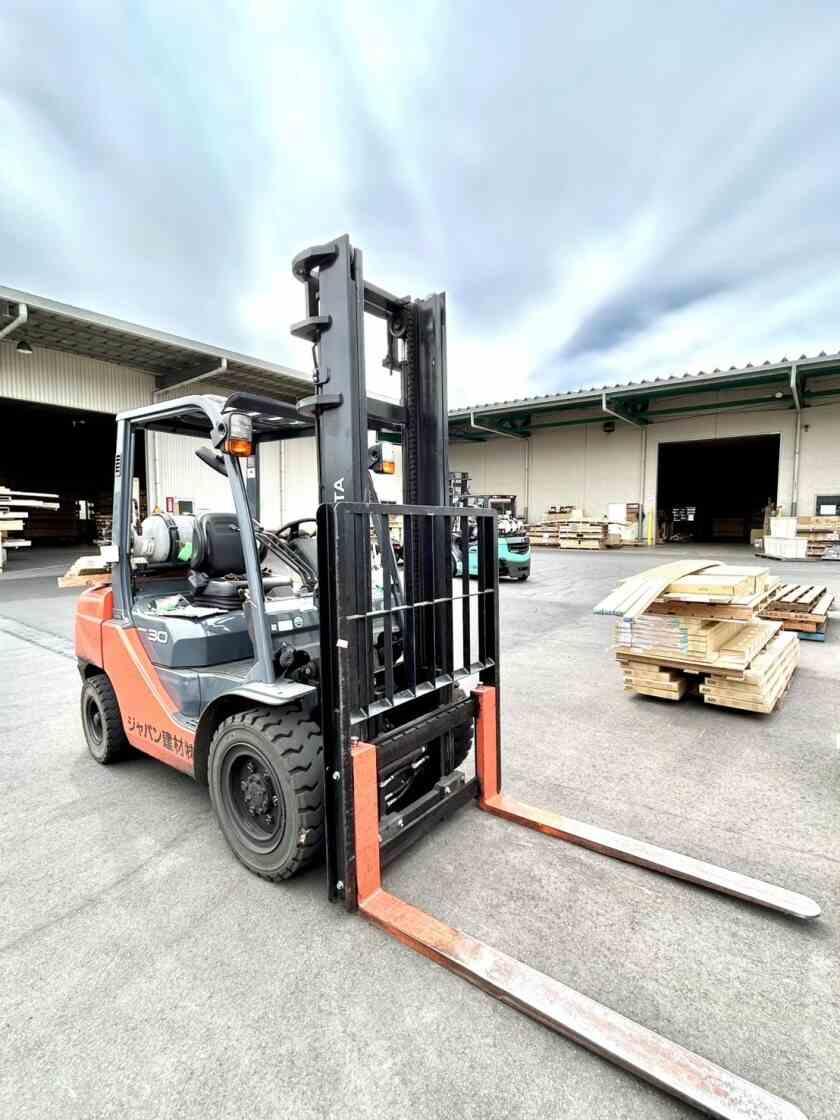 ジャパン建材株式会社 所沢営業所の制服1