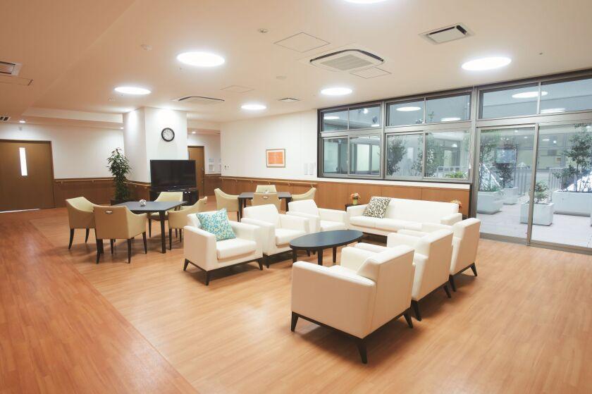 JR九州シニアライフサポート株式会社【SJR千早】の制服4