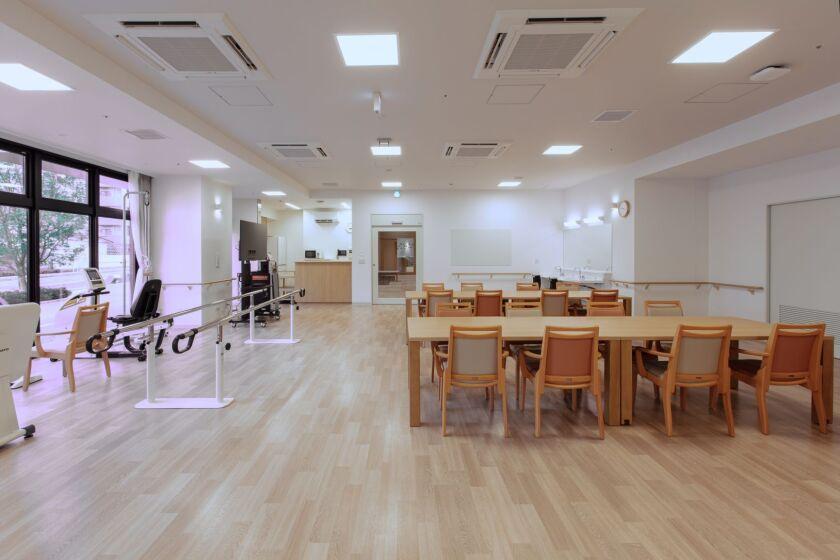 JR九州シニアライフサポート株式会社【SJR千早】の制服5