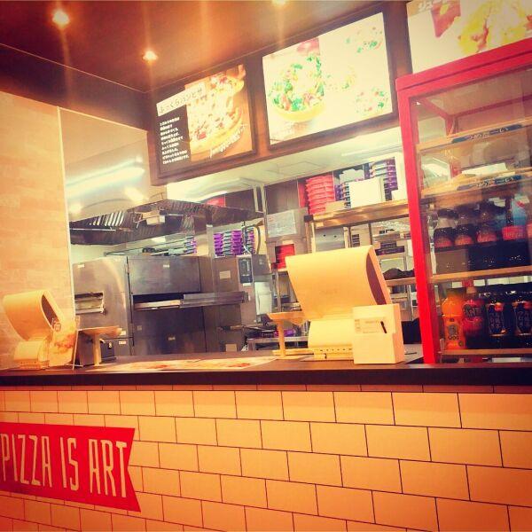 ピザハット六本松店の仕事画像2