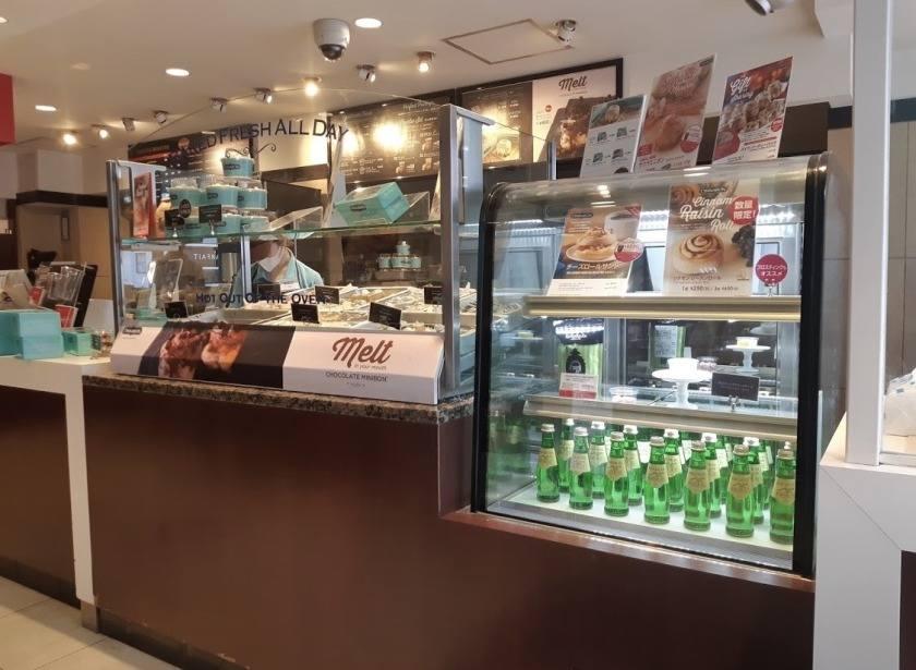 シナボン&シアトルズベストコーヒー 六本木店の制服3