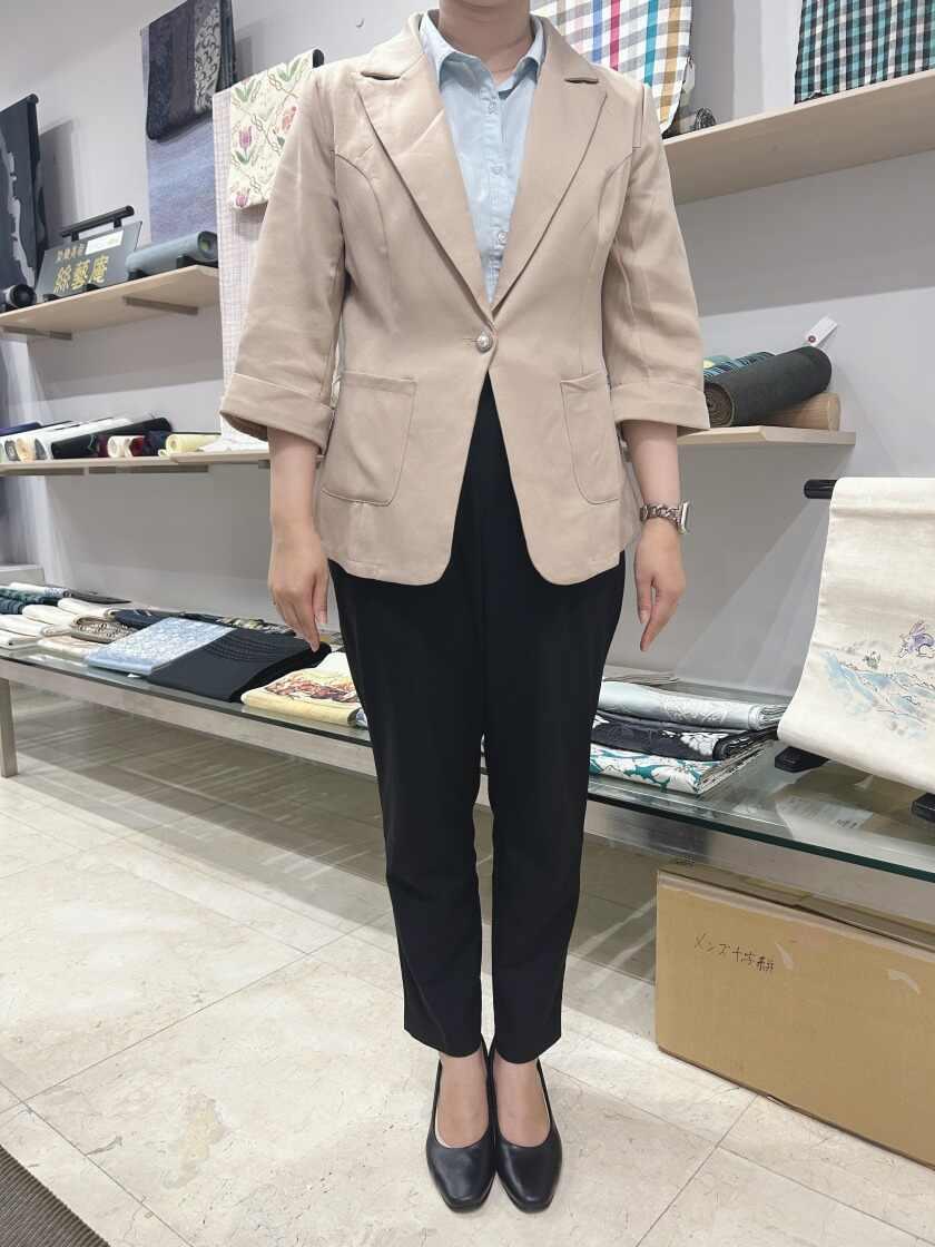 月のいろ 三宮OPA2 浴衣特設売場の制服1