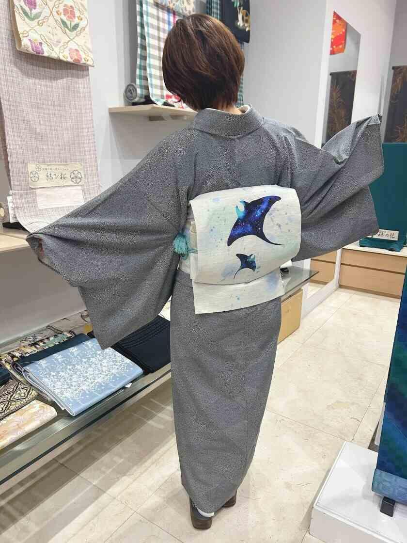 きもの工房一休 イオン帯広店の制服1