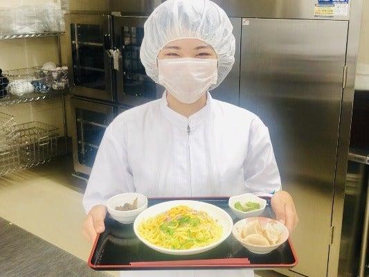 HITOWAフードサービス株式会社 ソラスト七里の制服2