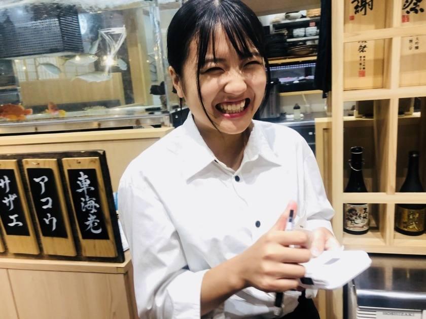 魚輝水産 上新庄店の制服3