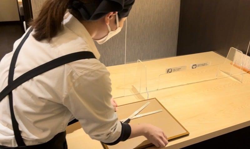 すし萬 大丸心斎橋店の仕事画像3