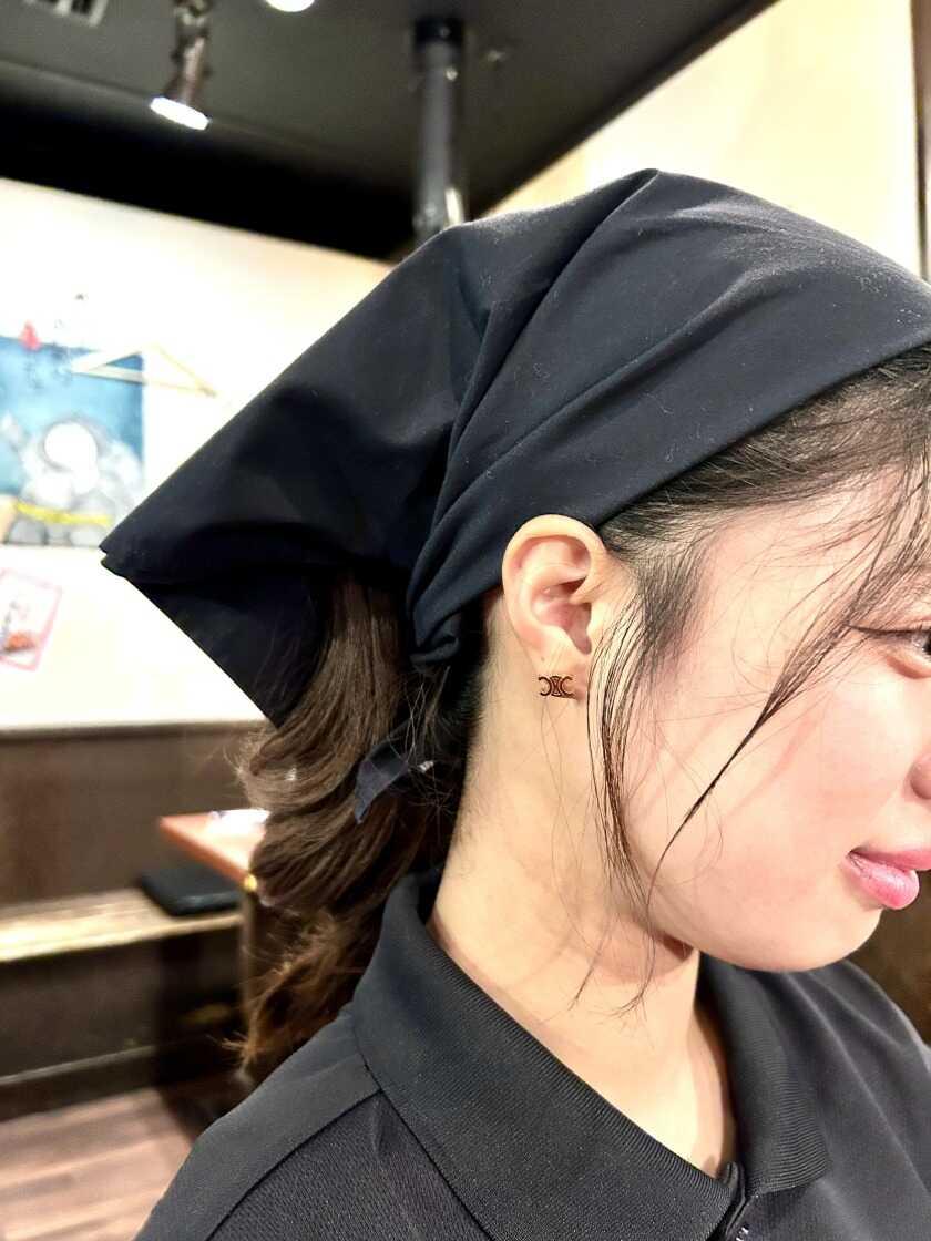 赤から愛知岩倉店の制服1